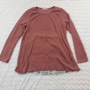 Twenty Second size large corduroy maroon blouse with ruffled patterned back.